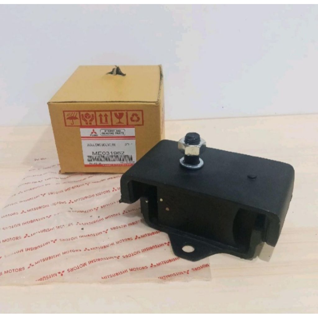 ENGINE MOUNTING FUSO FM215 FM516 KARET DUDUKAN MESIN FUSO FM516 FM517 ME031962