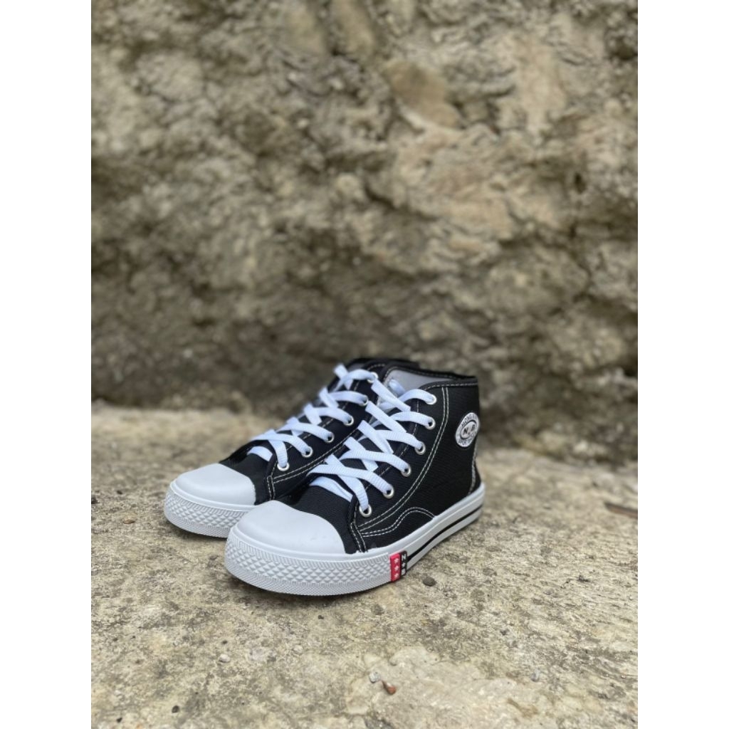 SEPATU SEKOLAH ANAK LAKI-LAKI SD SMP SMA SEPATU SEKOLAH ANAK PEREMPUAN TALI