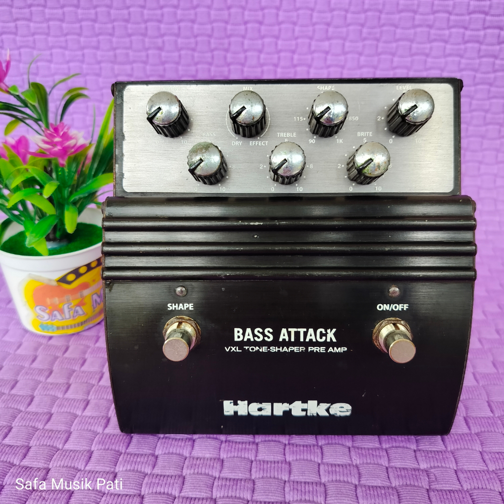 Hartke Bass Attack Efek Bass, Normal, Original, No Minus, Kondisi spt Foto