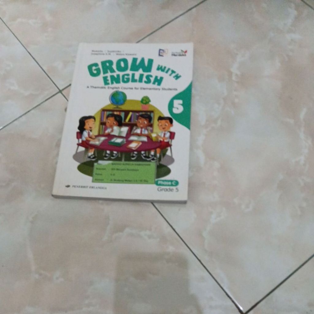 Buku original,buku pelajaran bahasa inggris SD kelas 5 penerbit erlangga kurikulum merdeka