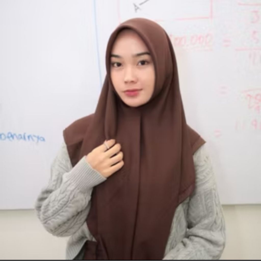 Dialy Jilbab Anak Sekolah Bella Square Hijab Polos Segi Empat Warna Putih