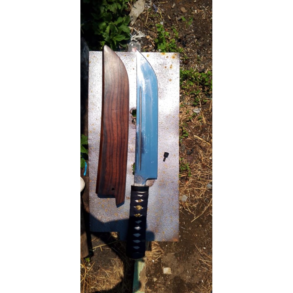 001 /// Peralatan jagal sapi serbaguna