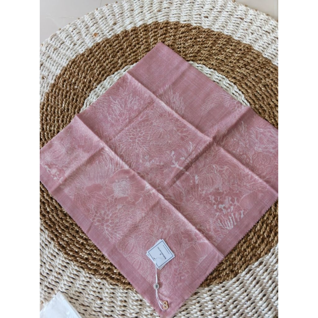 buttonscraves Bora Bora horizon new as is.