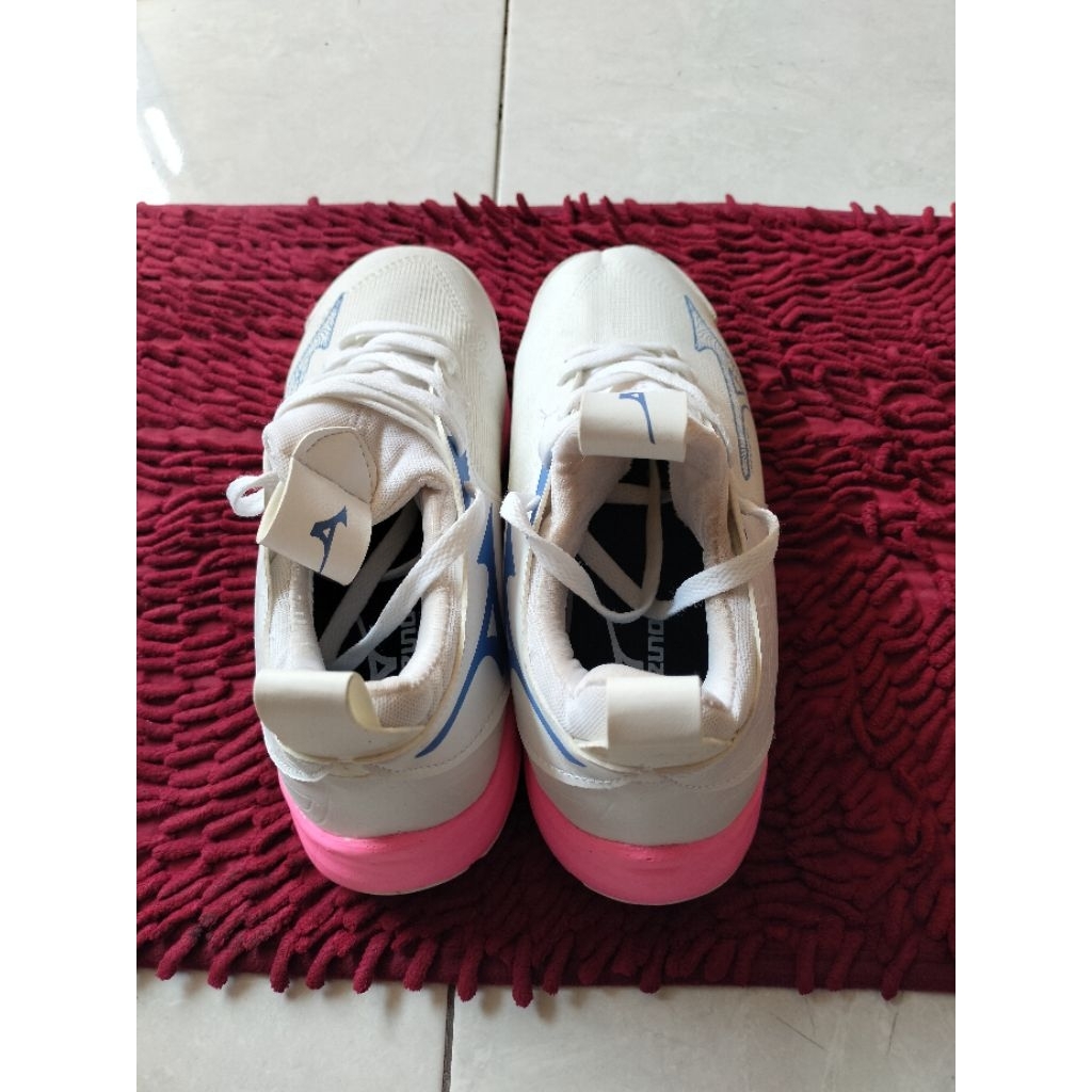 Sepatu Baru Mizuno Bukan Second