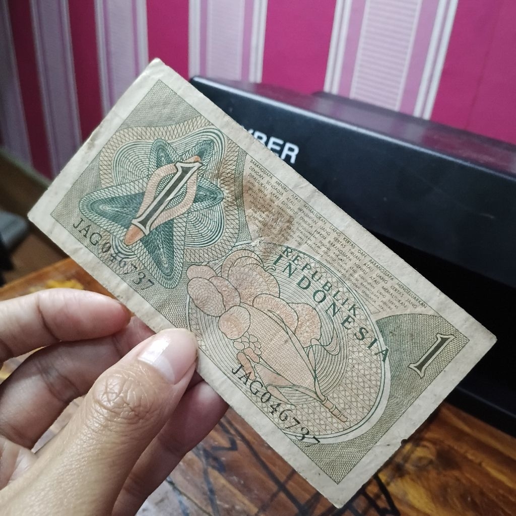 uang kuno 1 rupiah sandang pangan tahun 1961 kondisi bekas