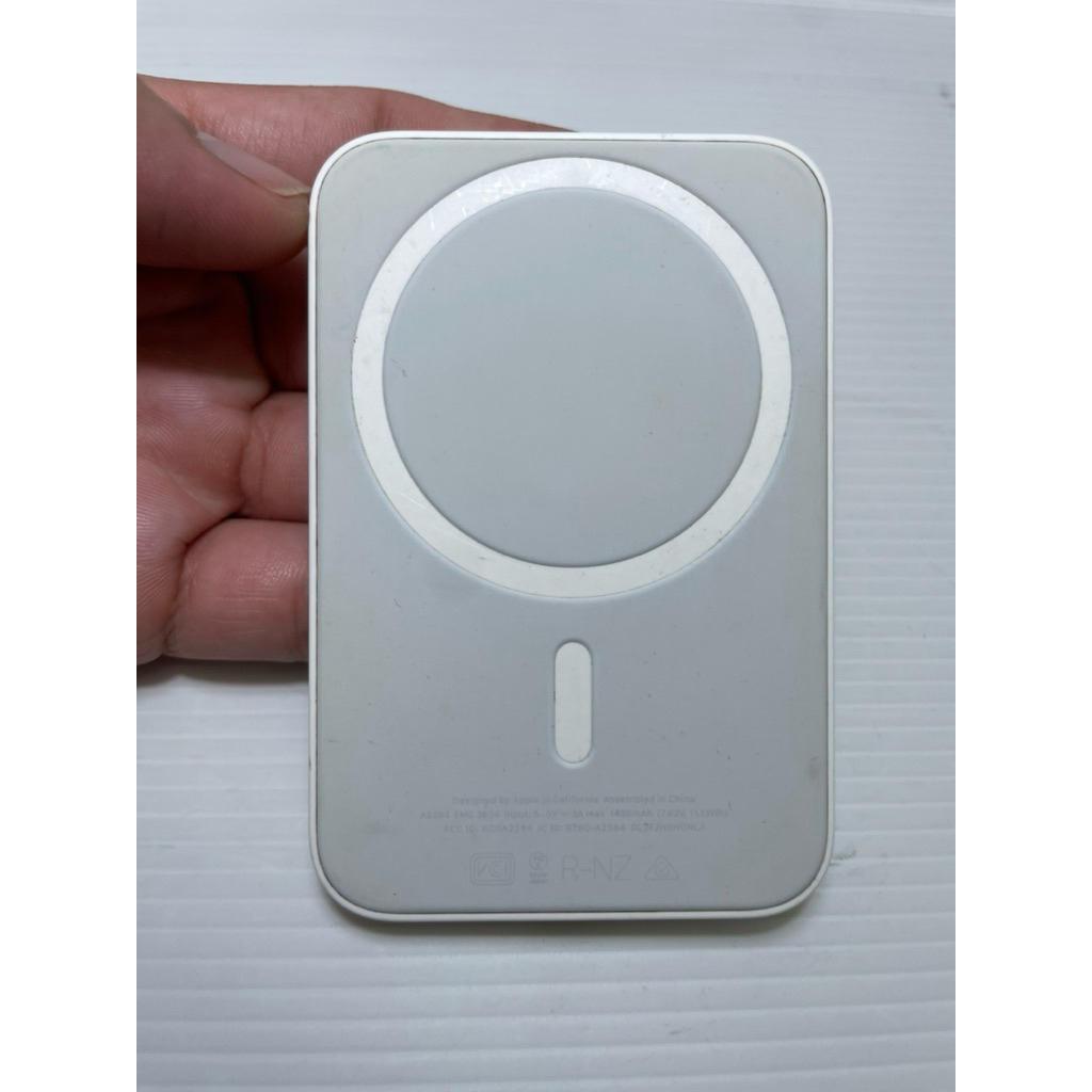 Apple MagSafe Battery Pack Powerbank iPhone