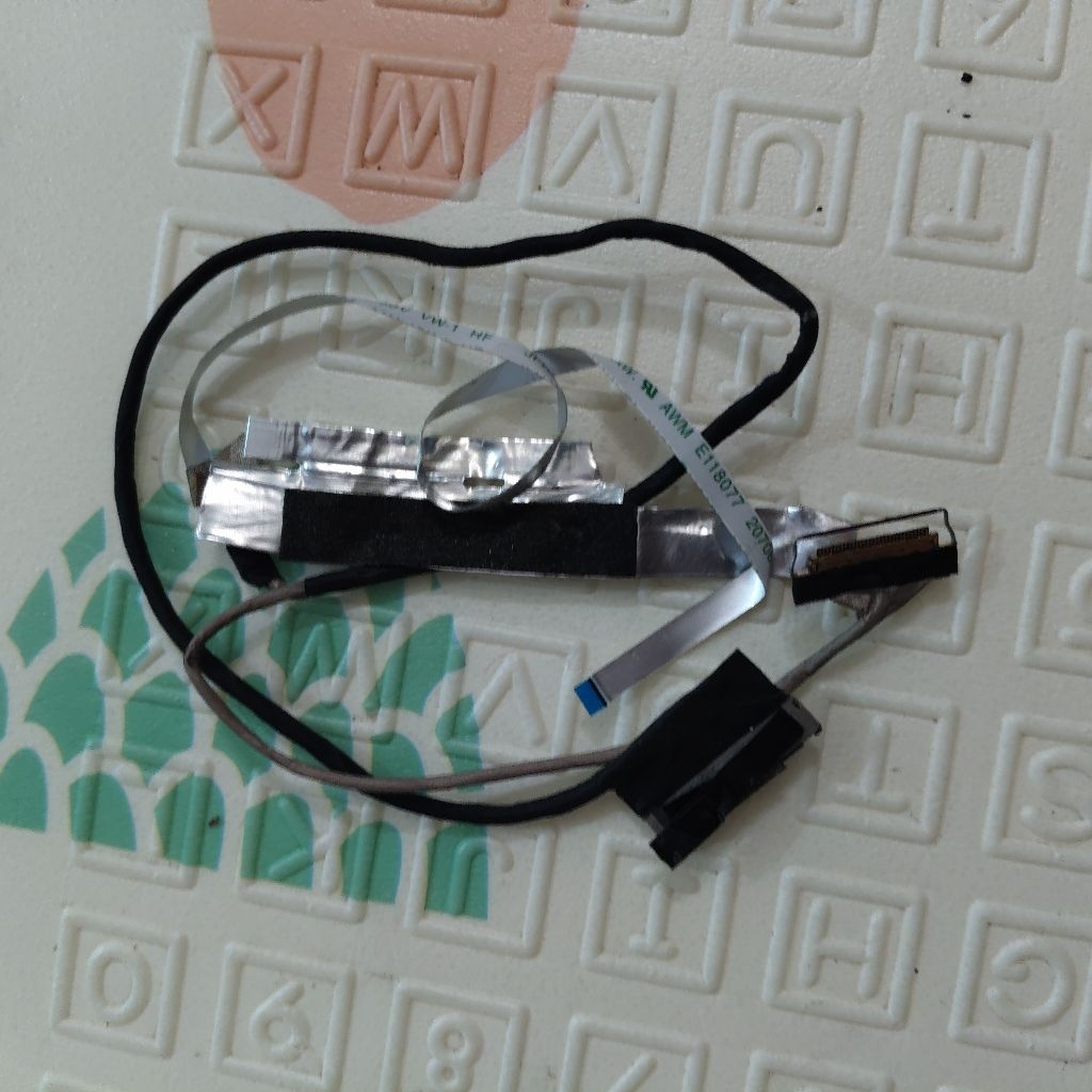 fleksibel flexsibel lcd laptop lenovo 330S-15ARR