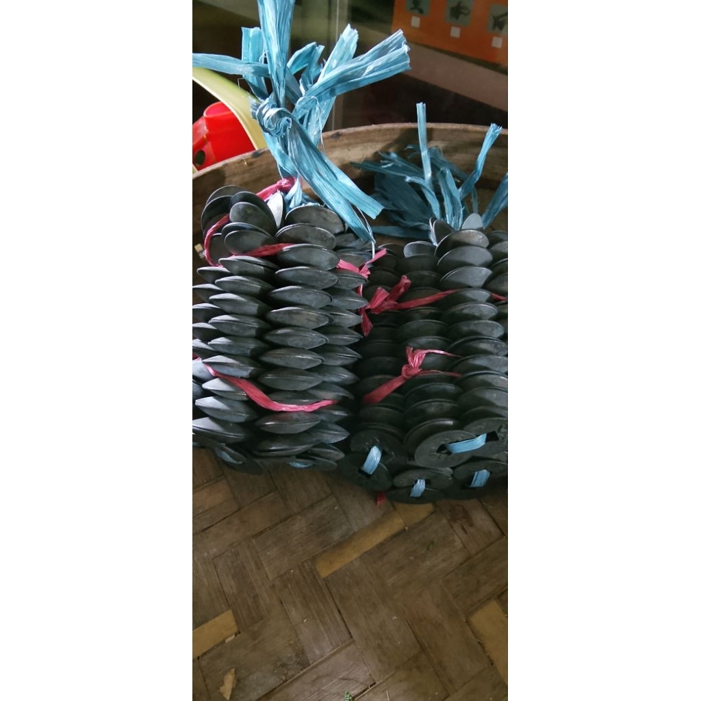 Uang bolong/ Pis Bolong/ Pis Satakan/ Uang Kepeng