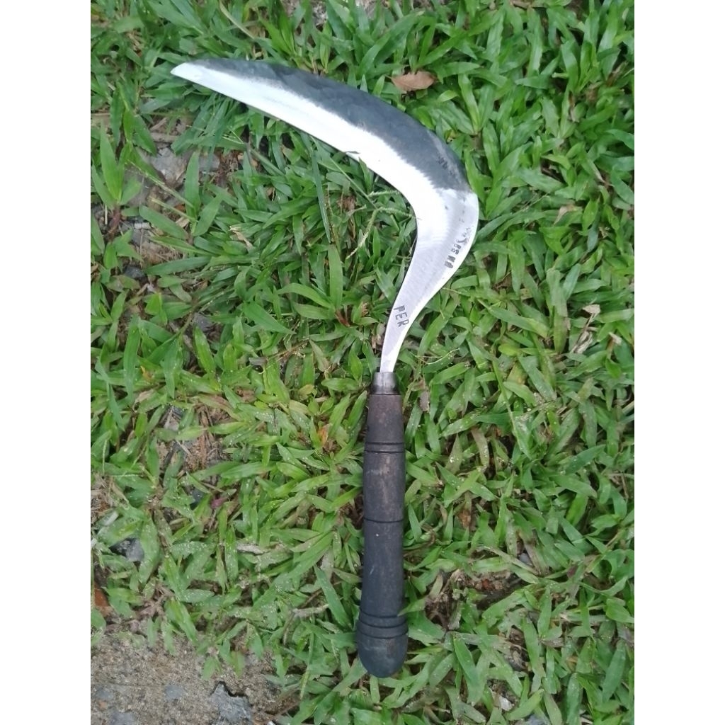 Arit rumput bahan baja per pilihan