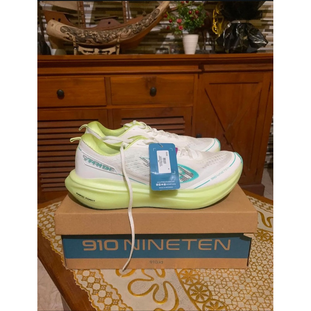 910 Aurorun stride,Size 41 kondisi new