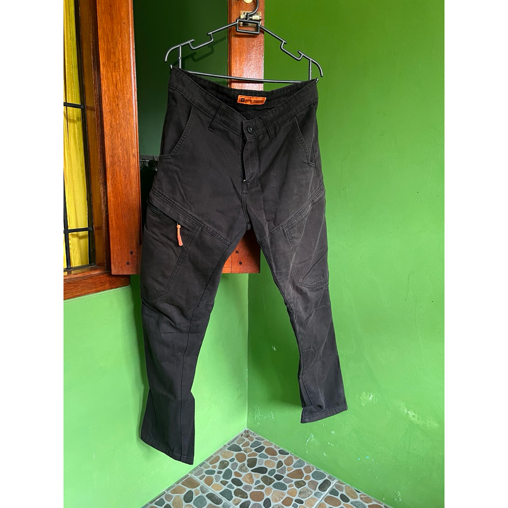 SECOND Mickout Celana Cargo "Fortis" Hitam