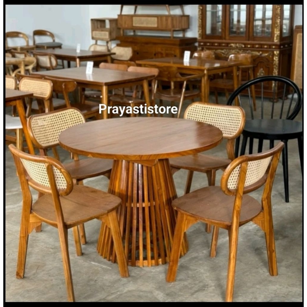 Meja Makan Bundar Minimalis Jati Meja Cafe Bundar 4 Kursi Rotan Jati Meja Makan Jati