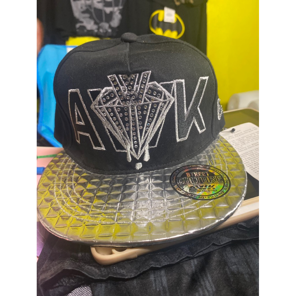 TOPI DIAMOND AWK
