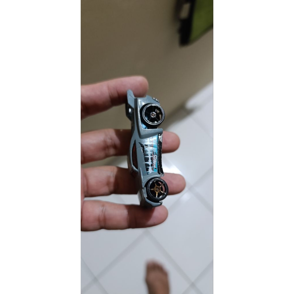 Hot wheels bassline kondisi junk