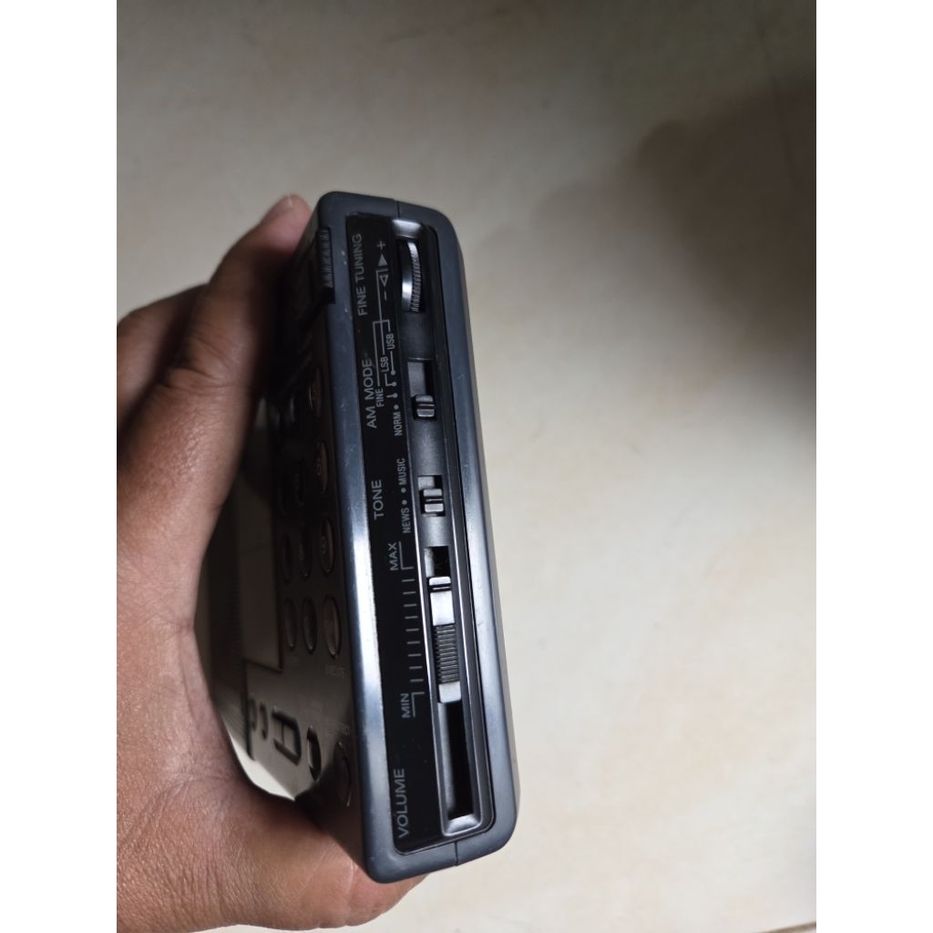 radio jadul sony icf sw 7600 kondisi off