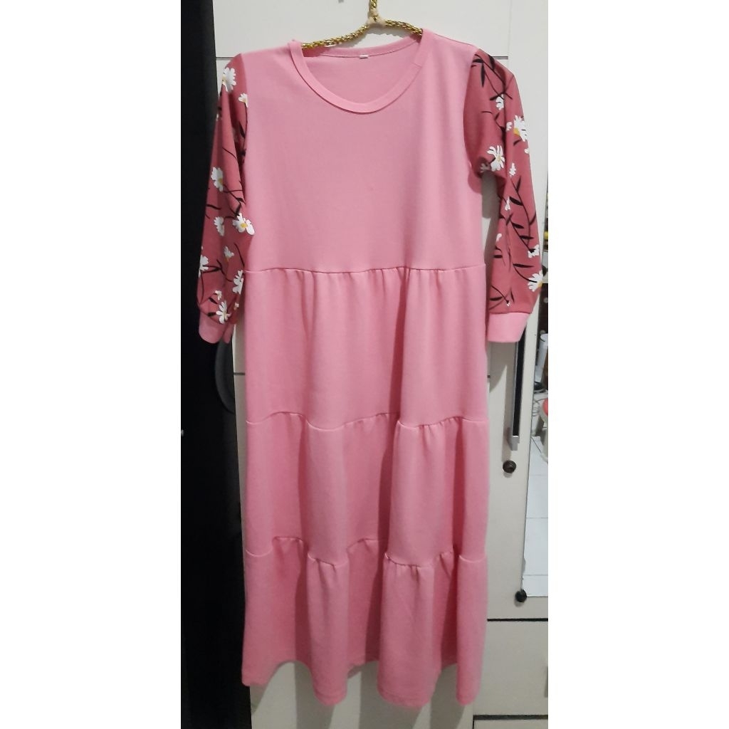 Preloved - Gamis pink polos kombinasi bunga untuk anak usia 8-10 tahun