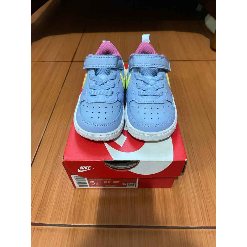 Nike Court Borough Low 2 Size 5c