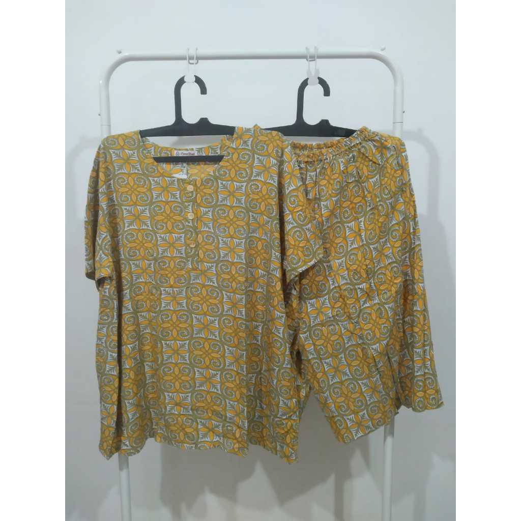 Piyama / Setelan Baju Tidur / Daster Atas Bawah - Batik Danar Hadi - Pendek