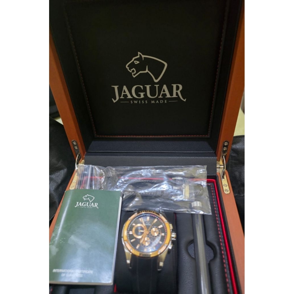 Jam Tangan Jaguar Spesial Edition