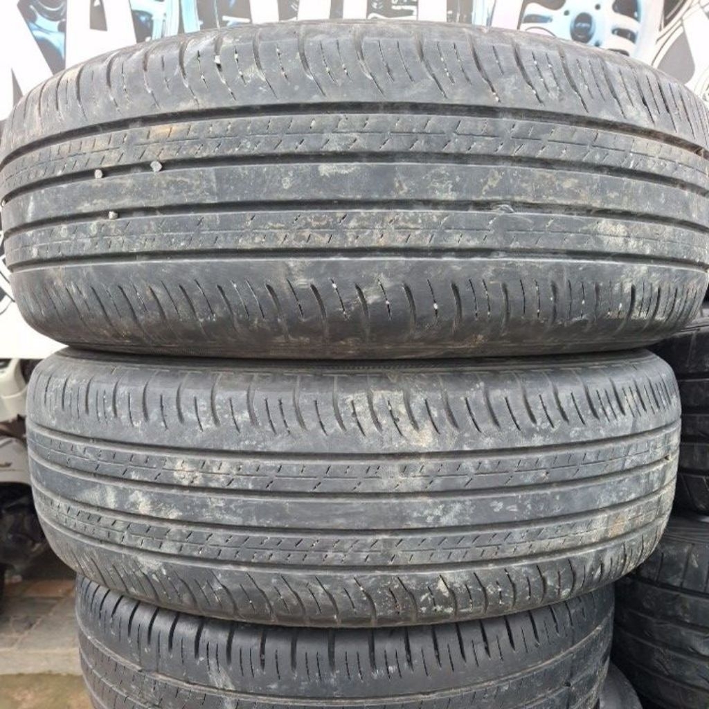 Ban copotan Dunlop enasave 215 65 R16