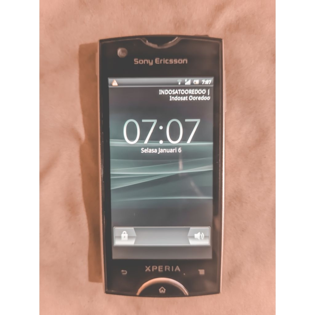 Sony Ericsson Xperia Ray ST18i (2011)