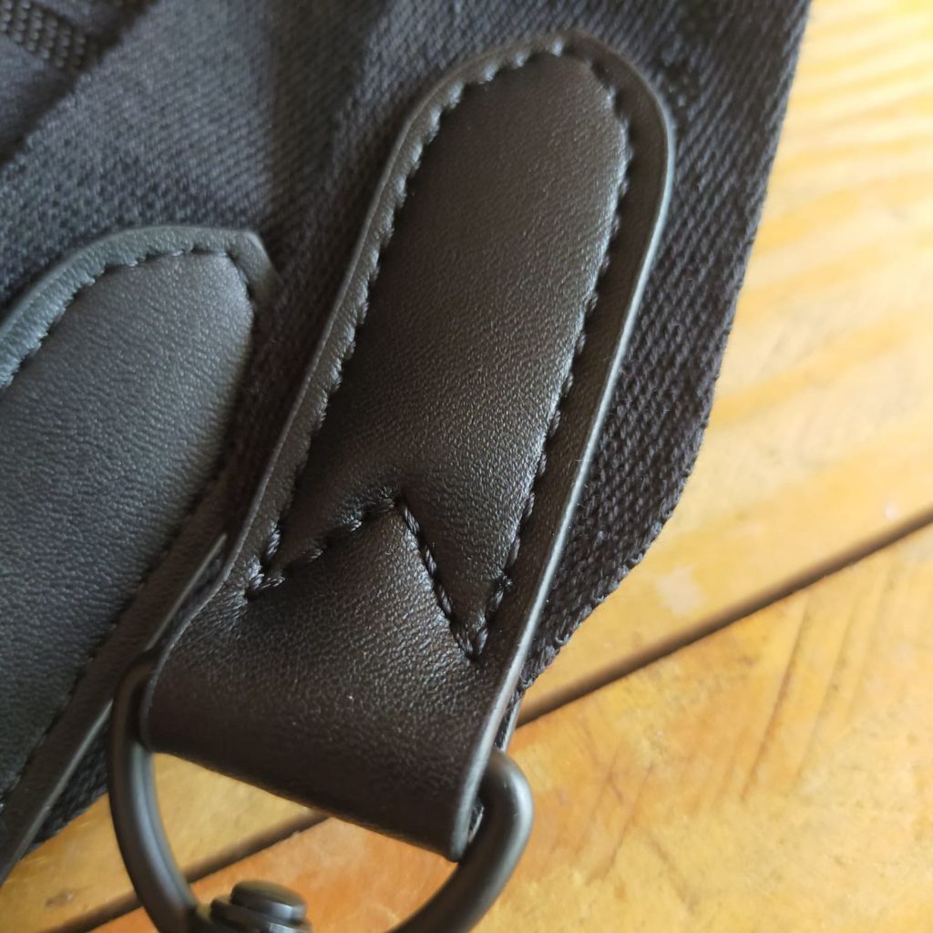 Tas selempang kecil pria wanita bulat