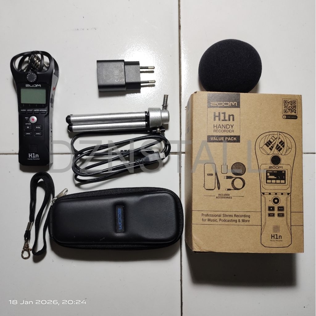 MIC ZOOM H1n HANDY RECORDER BEKAS
