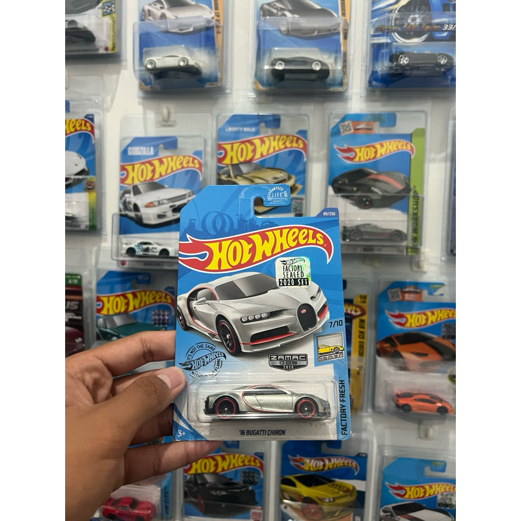 HOTWHEELS BUGATTI CHIRON ZAMAC FACTORY SEALED
