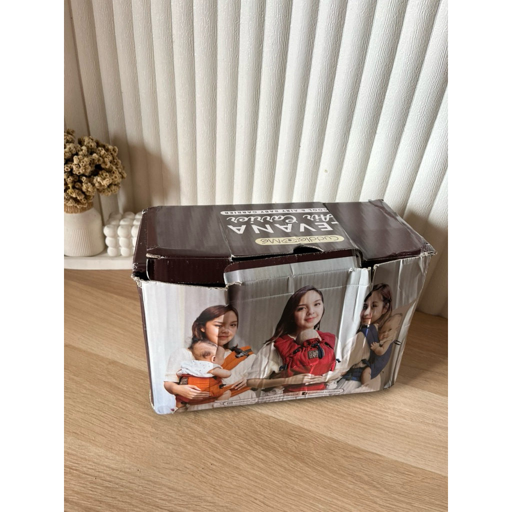 Gendongan Cuddle me levana air black NEW