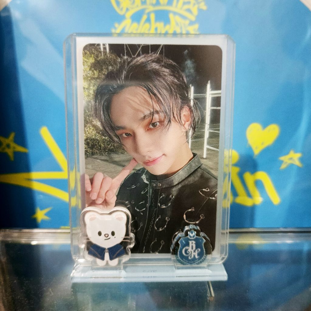 [OFFICIAL] Straykids Hyunjin Dominate Giant pc pob