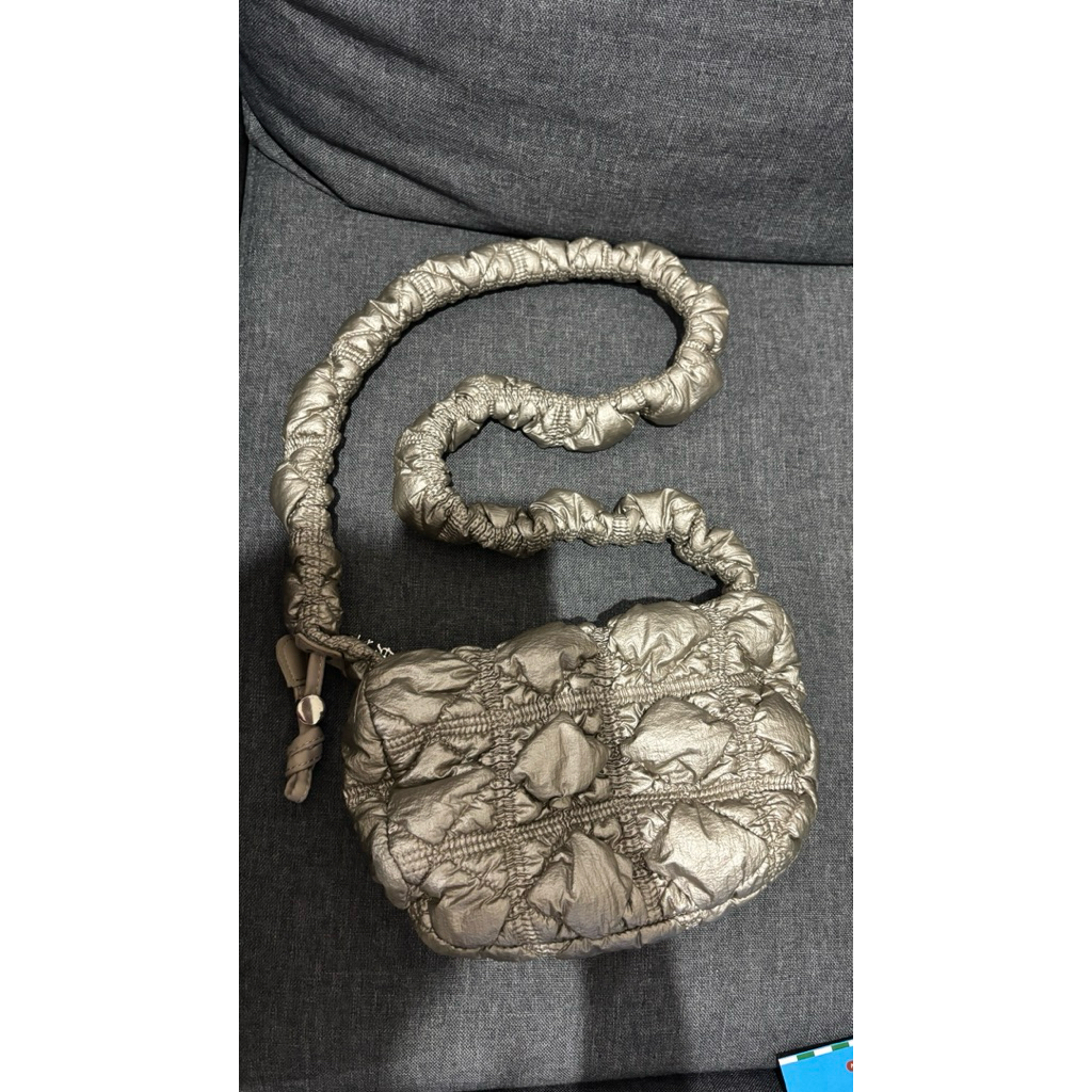 preloved carlyn poing tote bag original puffy