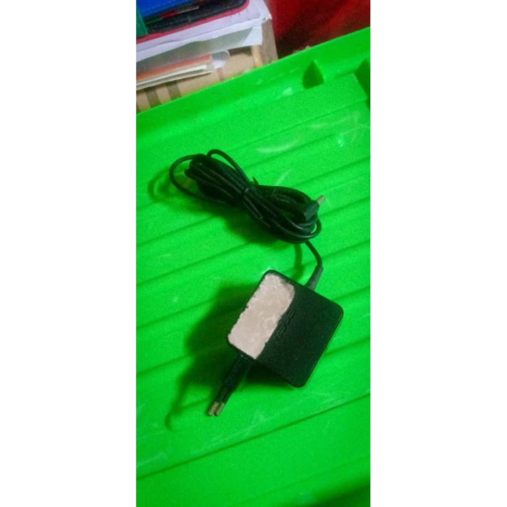 Adaptor Asus AC ADAPTOR AD890026 BEKAS READY
