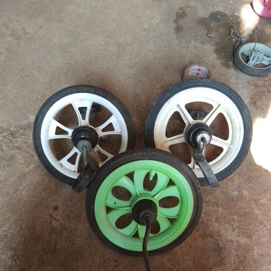 RODA DEPAN SEPEDA RODA 3 ,bekas