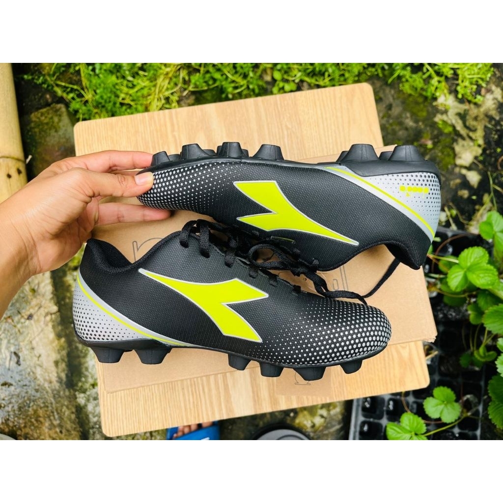 Diadora_ Sepatu Sepak Bola Diadora Pichichi 7 MD JR Original