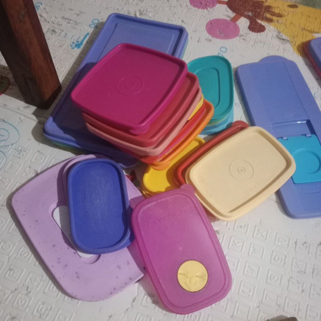 PERTUTUPAN KOTAK SECOND TUPPERWARE