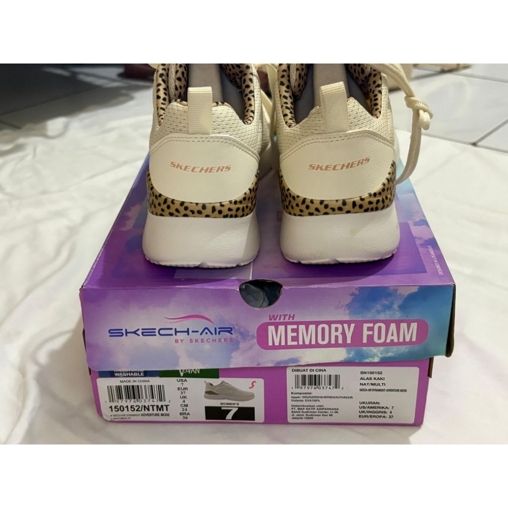 Sepatu Skechers Wanita Skech-Air Dynamight Adventure Mode