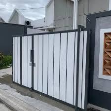 pagar rumah Gerbang Minimalis Holo Galvanis GRC Serat Kayu"