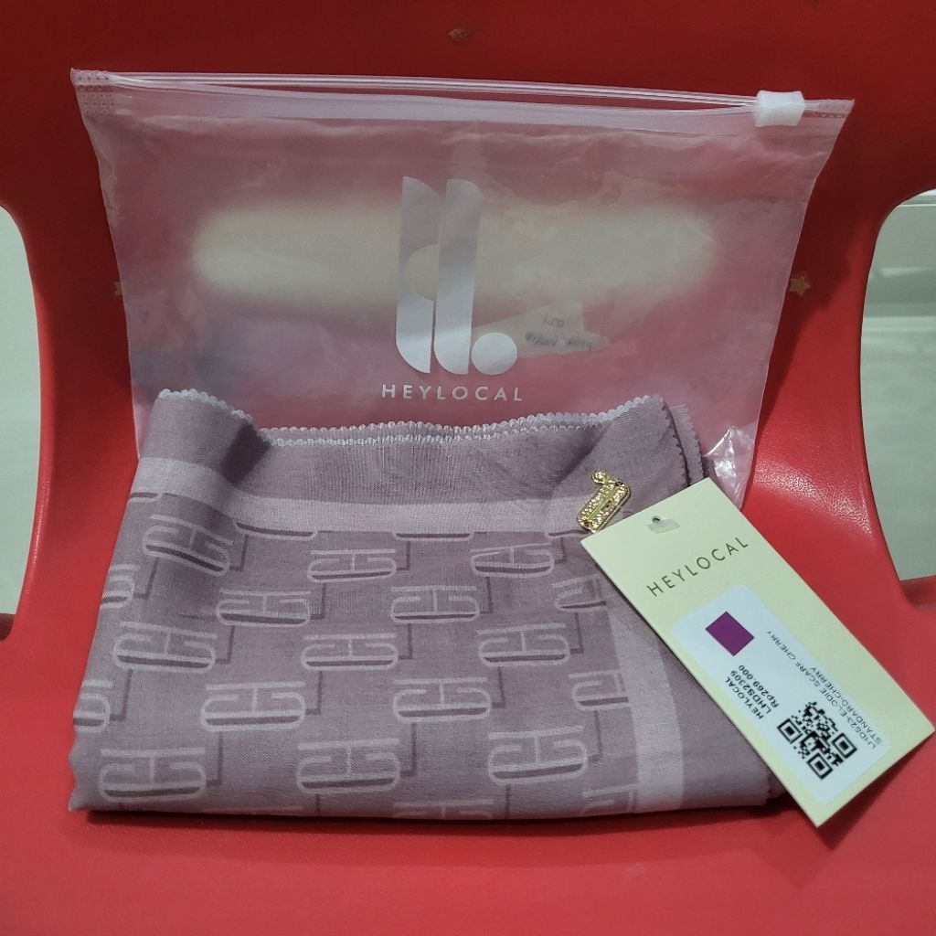Heylocal Elodie scarf warna Cherry New ori