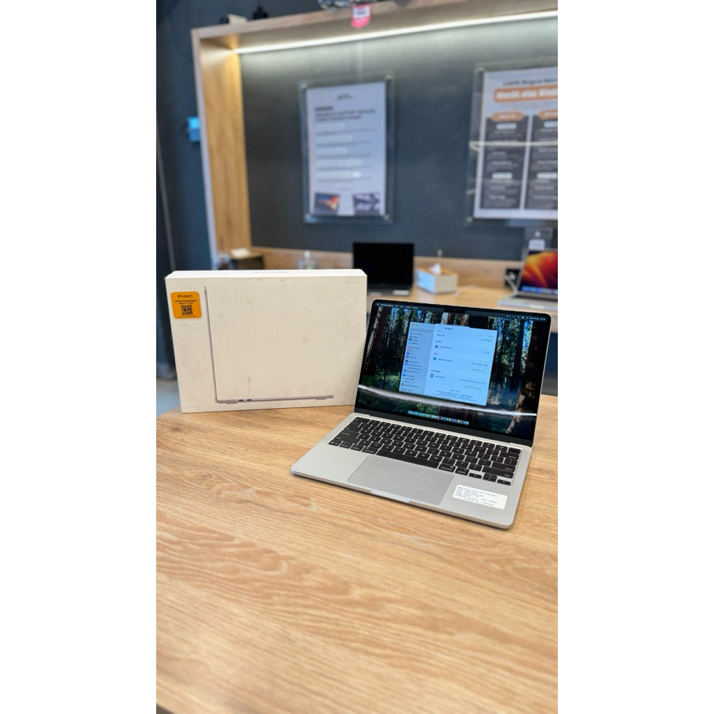 Macbook Air 14” 2025 M4 Chip 16/256GB Second iBox