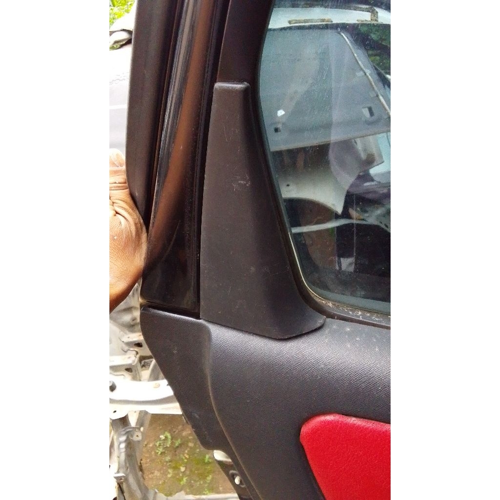 cover segitiga pintu belakang kiri honda crv gen 2 original copotan 2003