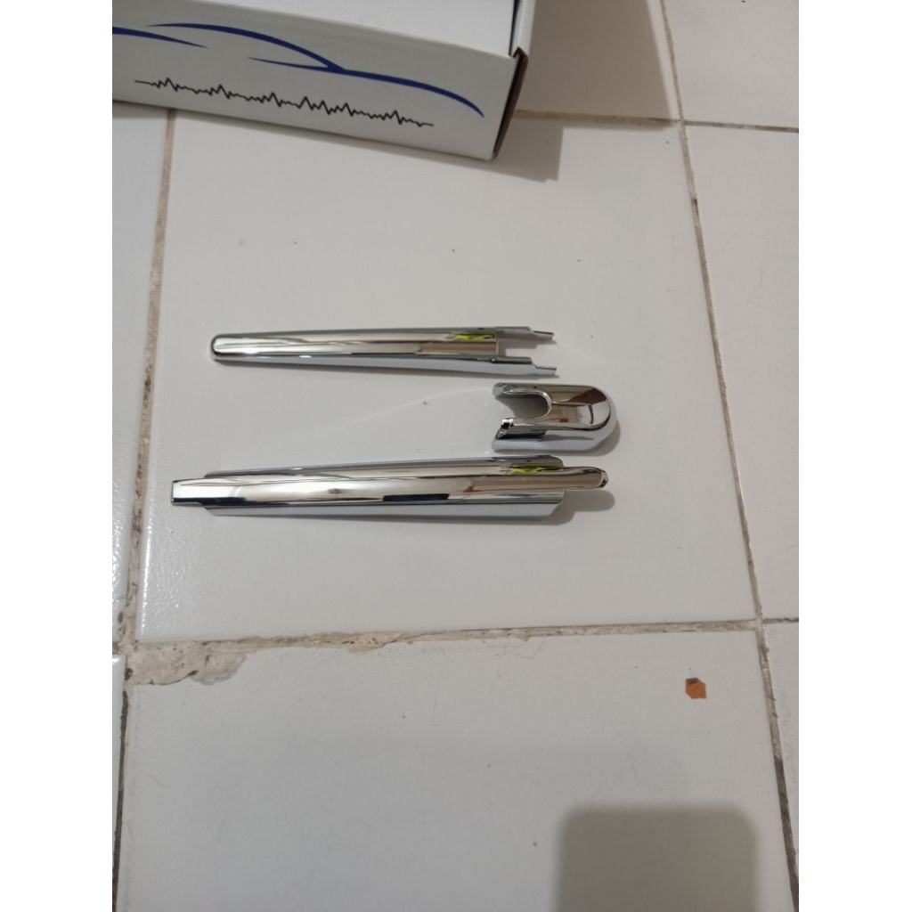 cover wiper belakang mobil rush terios 2018-2025 chrome