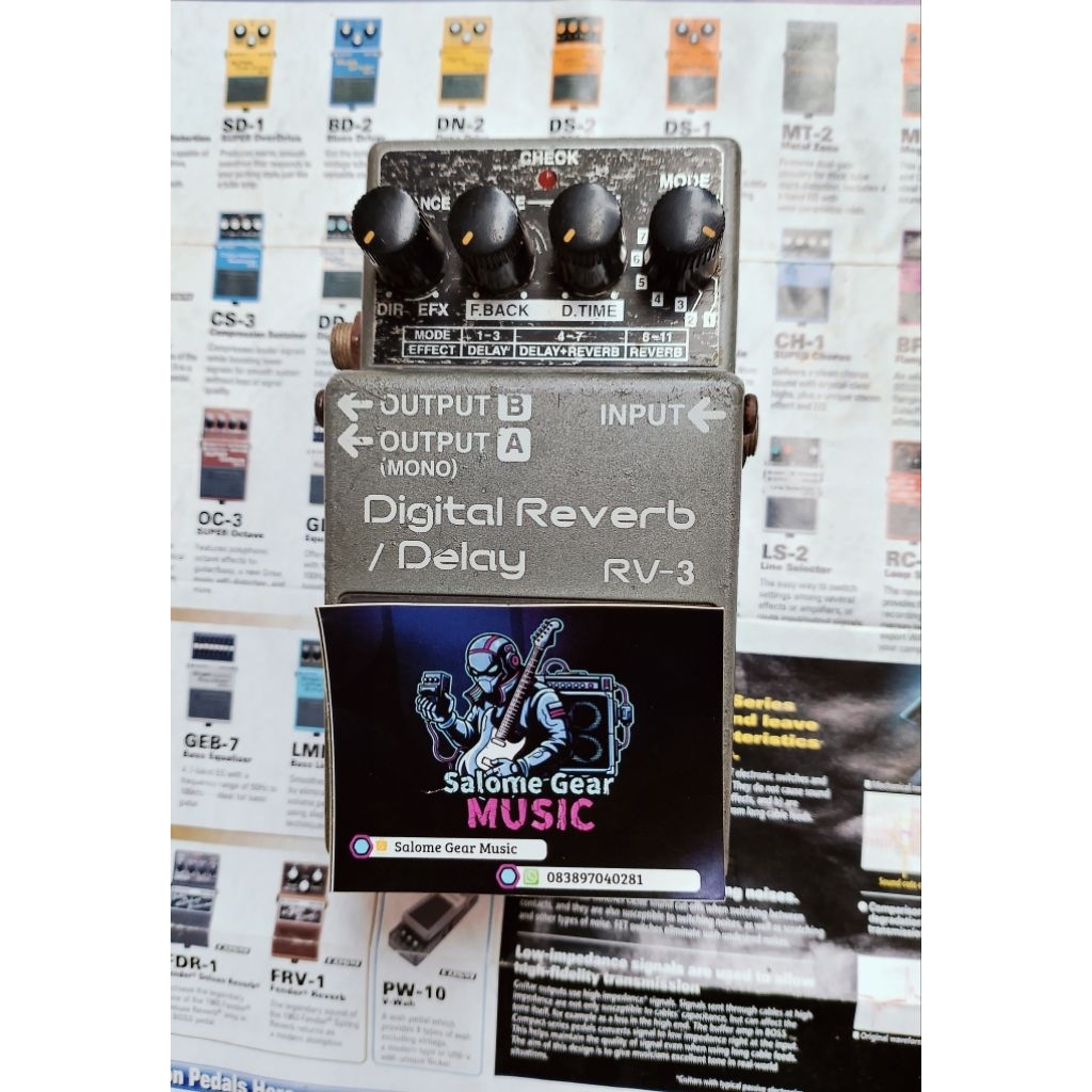 BOSS DIGITAL REVERB / DELAY RV-3