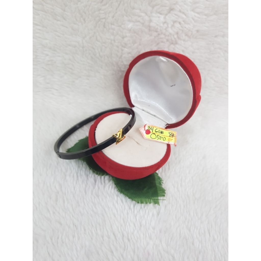 GL1003DLM Gelang keramik hitam variasi huruf V dan L  emas kuning asli berat 0.500 sama mata 13.500 
