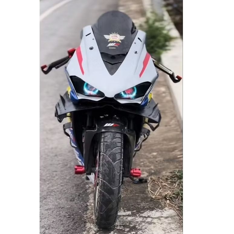 topeng r25 old model ducati