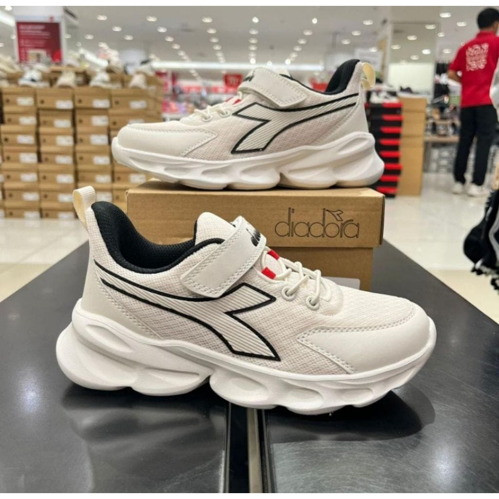 sepatu diadora anak