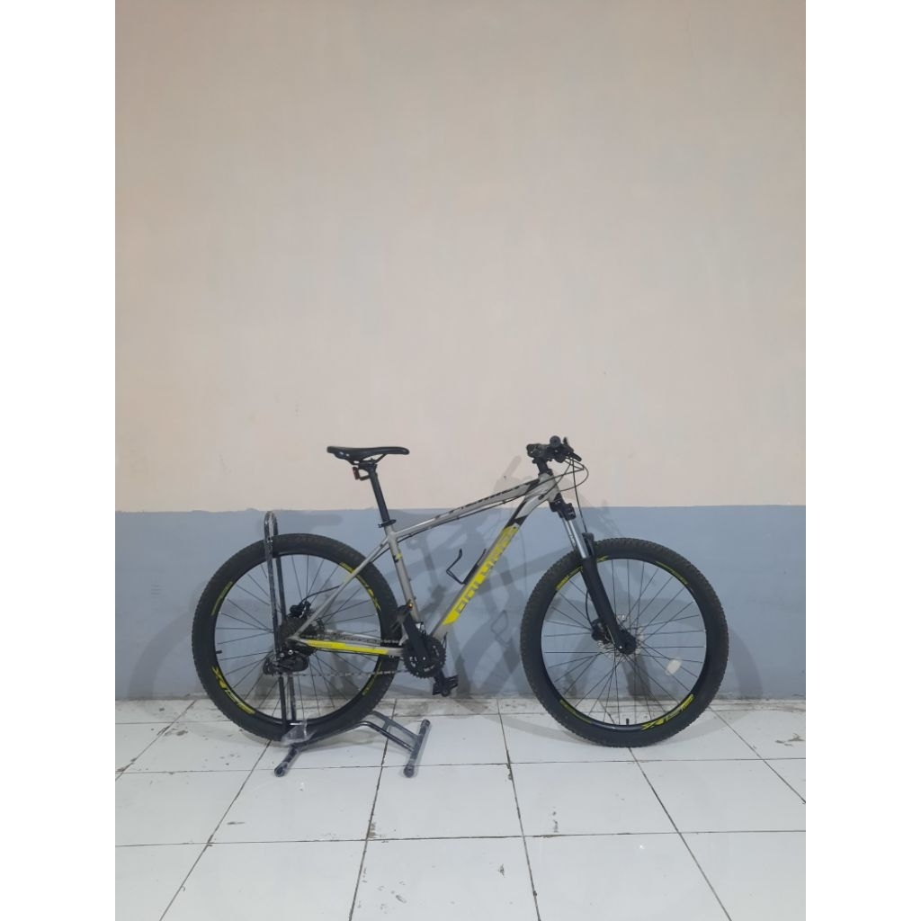 POLYGON PREMIER 5 TAHUN 2022