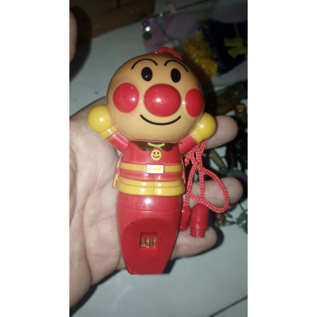 mainan figure peluit anpanman