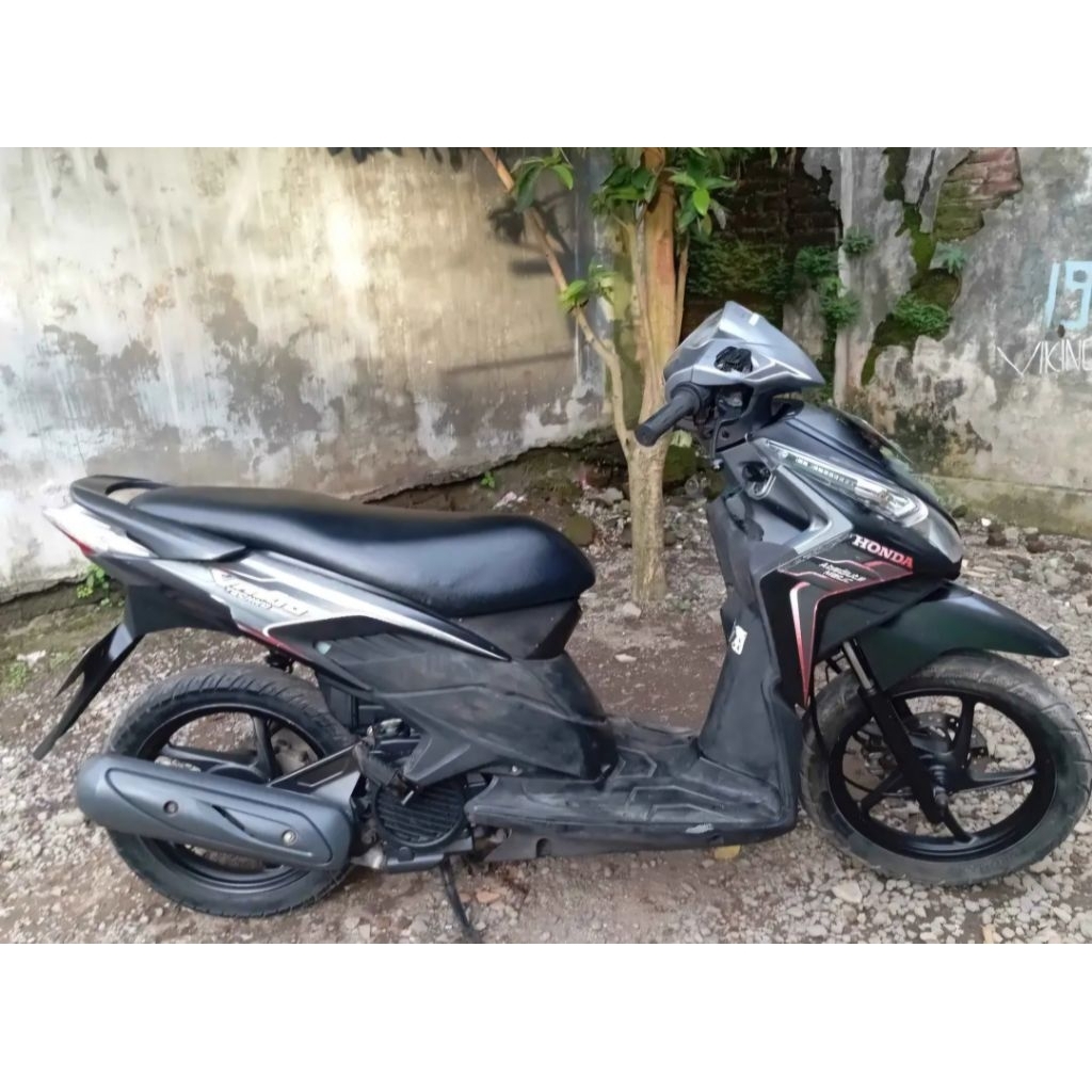 Motor Honda Vario Techno 2011 Lengkap STNK BPKB