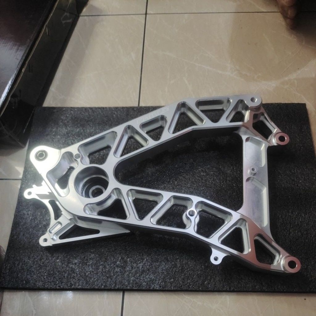 Arm CNC KAMUI Yamaha Xmax 250