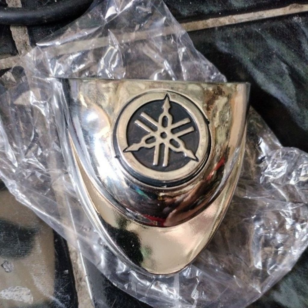 EMBLEM DASI LOGO YAMAHA FIZR KROM